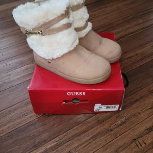 Guess boots